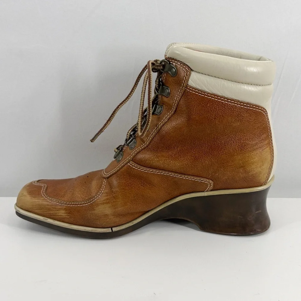 Timberland Brown Leather Wedge Lace Up Square Toe Ankle Booties Size 7.5